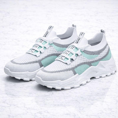 CloudWeave – Lätta Slip-On Sneakers för Dam med Andningsbar Flyknit, Snörning och Låg Klack