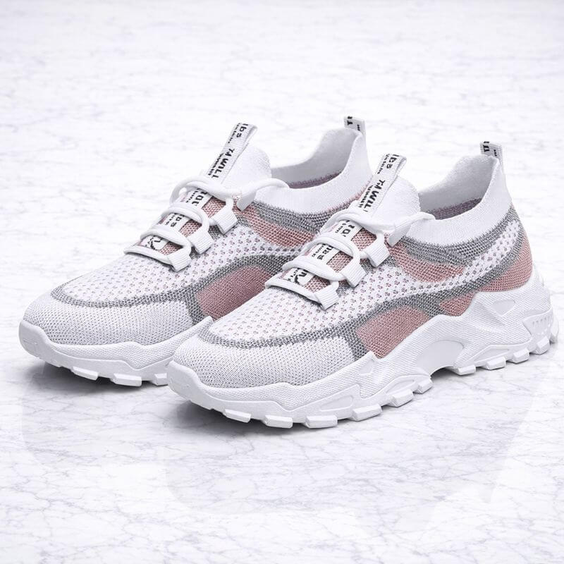 CloudWeave – Lätta Slip-On Sneakers för Dam med Andningsbar Flyknit, Snörning och Låg Klack